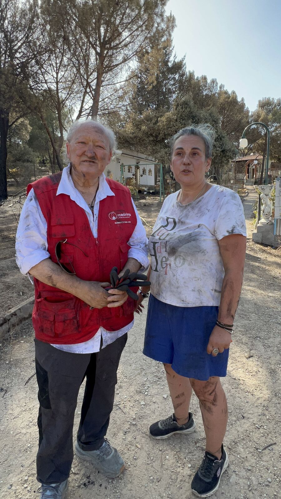 Equipo de Fundación Madrina sobre el terreno, en la zona afectada