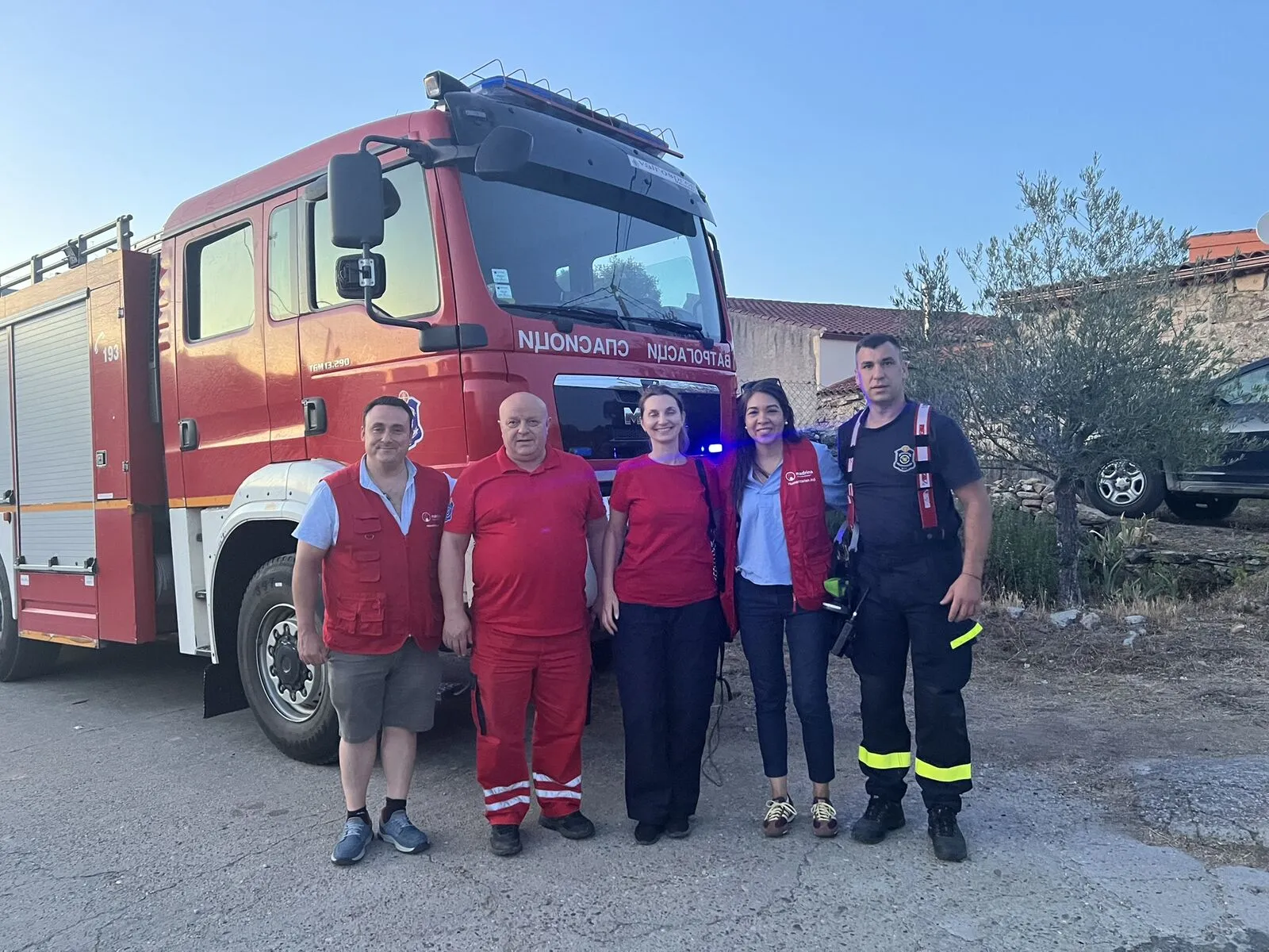 Equipo de Fundación Madrina coordinado con los servicios de emergencia