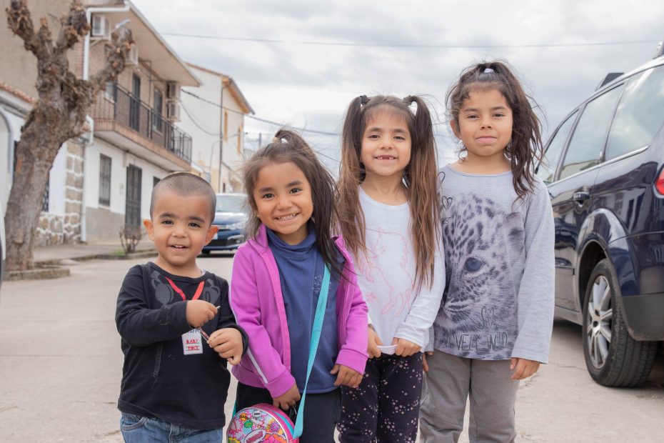 niños en los pueblos madrina